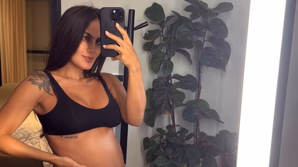 Carol Peixinho esclarece sobre gravidez e fertilização in vitro