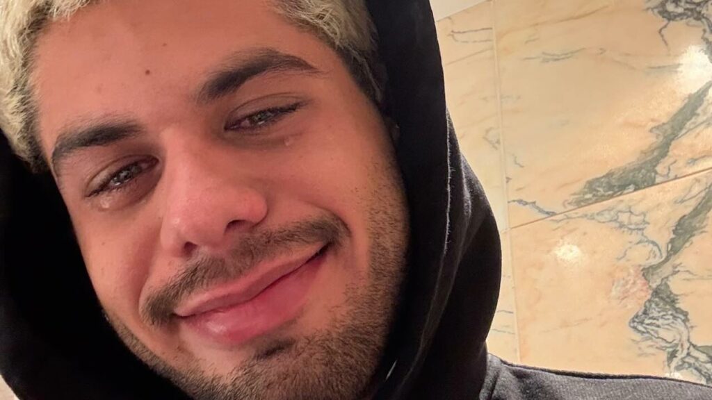 Zé Felipe se pronuncia após término de casamento