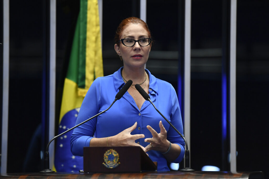 Zambelli pede prorrogação de prazo pra devolver apartamento funcional