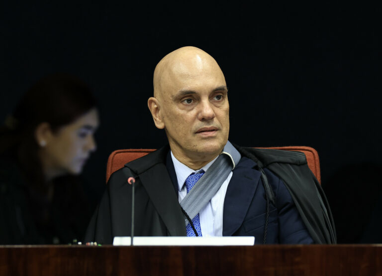 Não foi Fux quem lesionou o ombro de Moraes