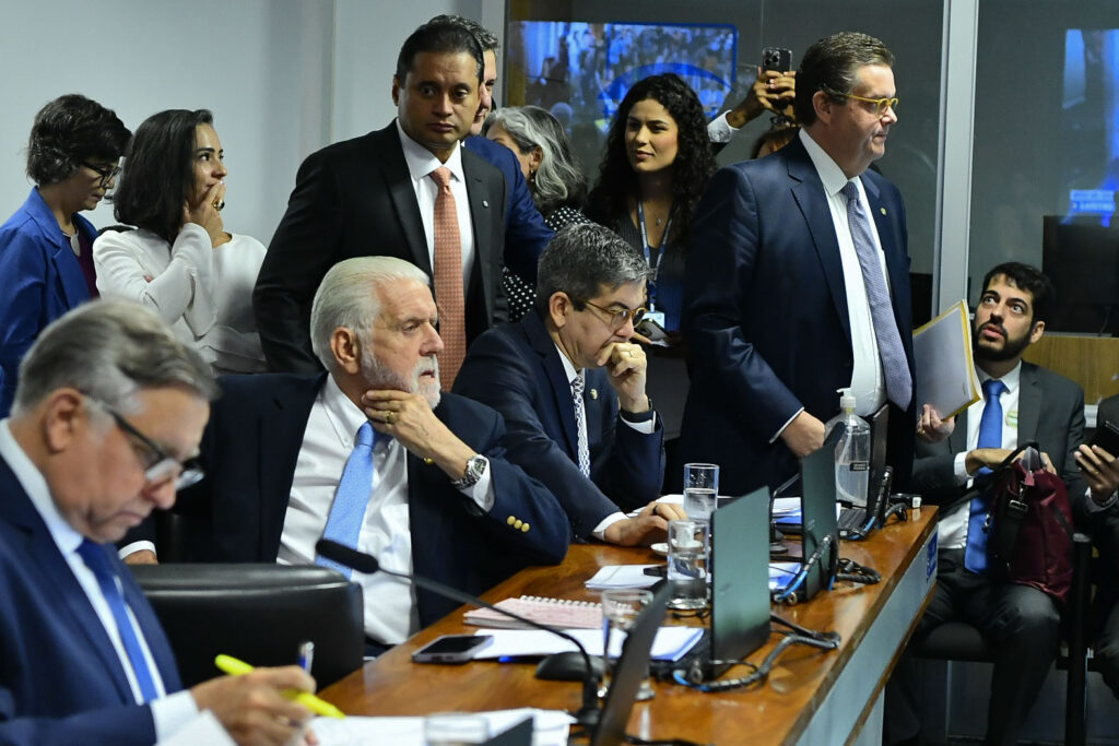 Governo Lula: do “eu não sabia” ao “a culpa é sua”, passando pelo pombo jogando xadrez