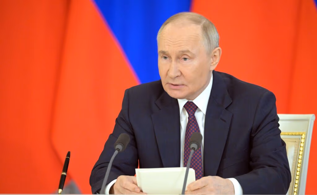 “Negociar com Putin é inútil: ele está em guerra total com o Ocidente”