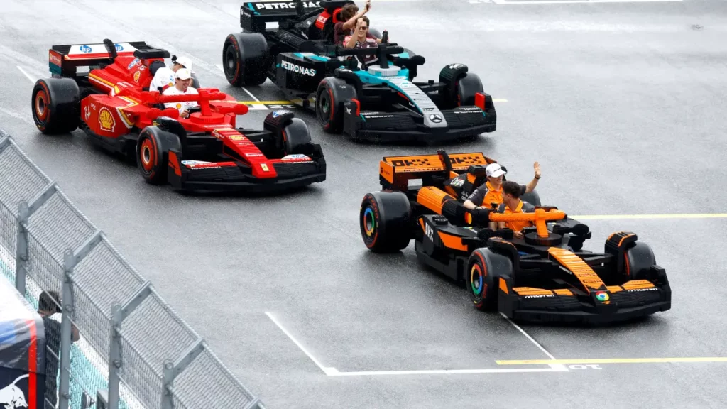Lego constrói carros de F-1 em tamanho real que rodam de verdade
