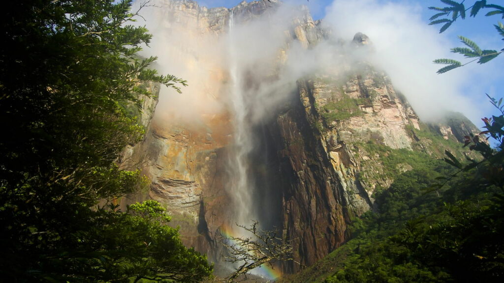 A maior cachoeira do mundo fica escondida onde ninguém imagina