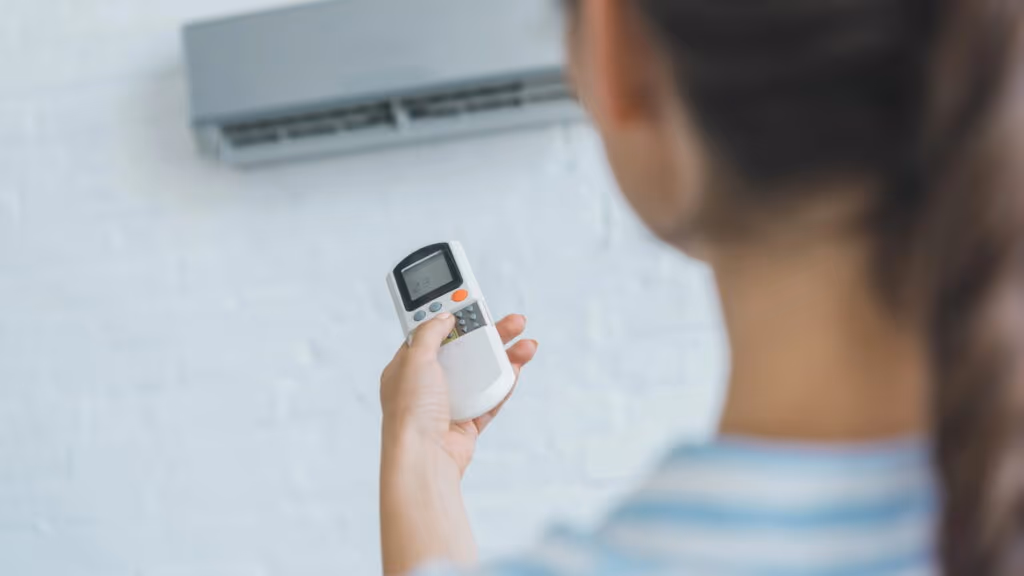 Ar-condicionado moderno ou 2 ventiladores. Qual consome mais energia?