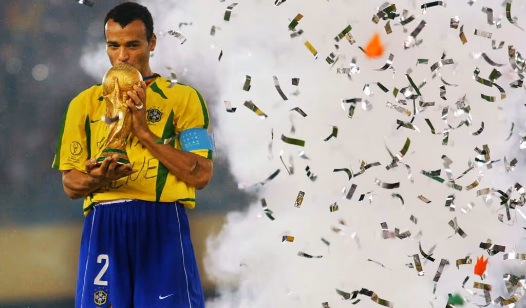 Cafu sobre a Seleção Brasileira: “Parece a feira do rolo”