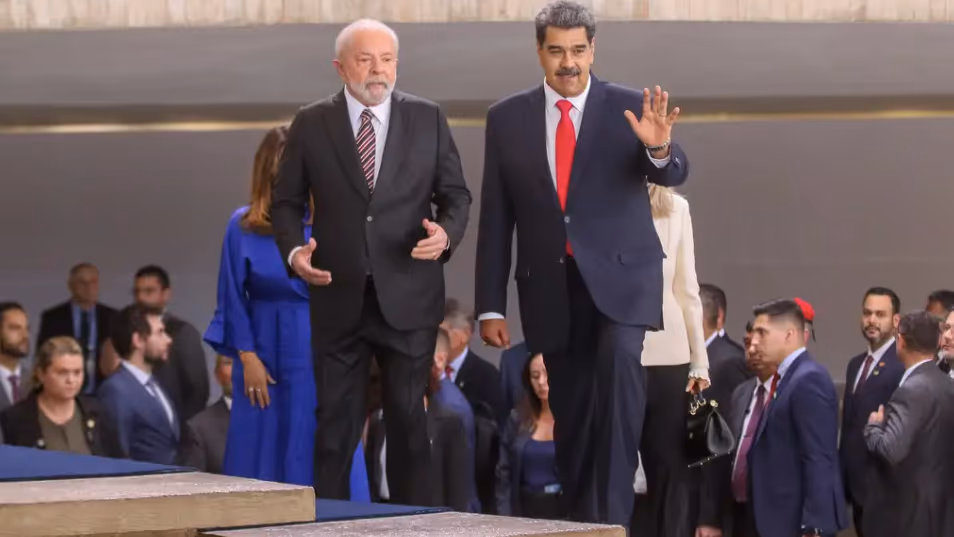 Crusoé: Resgate sob as barbas de Lula