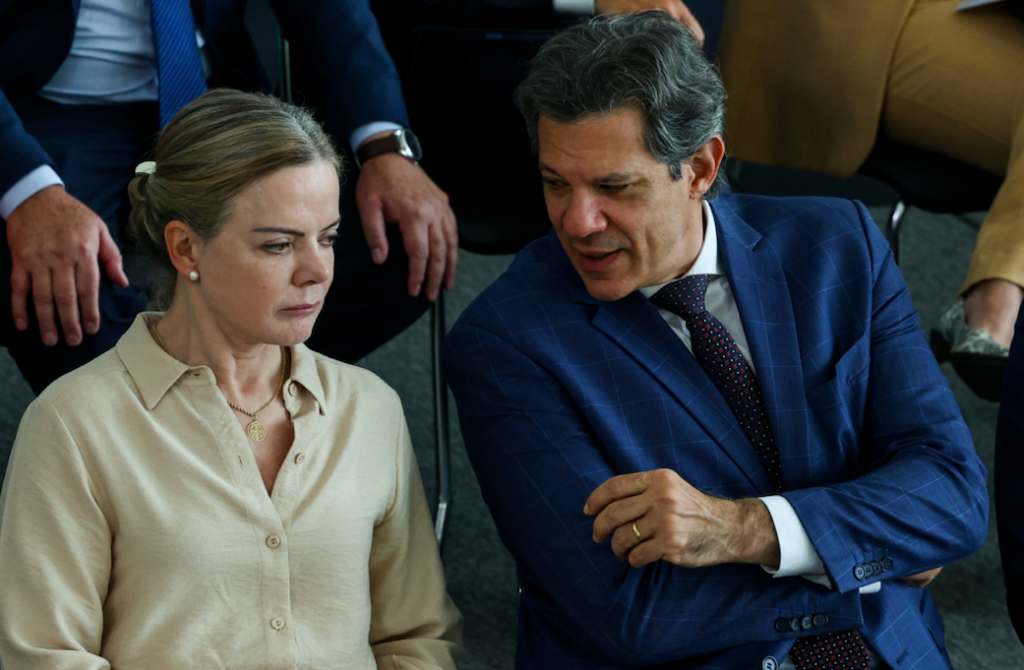 Haddad não deu detalhes sobre alta do IOF, diz Gleisi