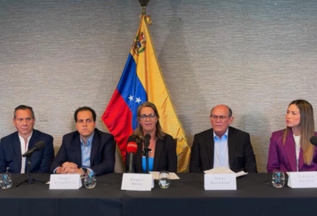 Opositores a Maduro falam em “resgate espetacular” para fugir da Venezuela