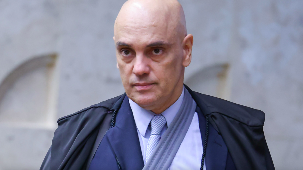 “Não é neutro, imparcial e transparente”, diz Moraes sobre big techs