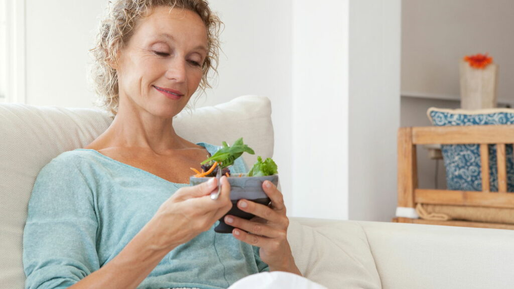 Envelhecimento pode ser ‘freado’ por esse simples hábito alimentar, diz especialista