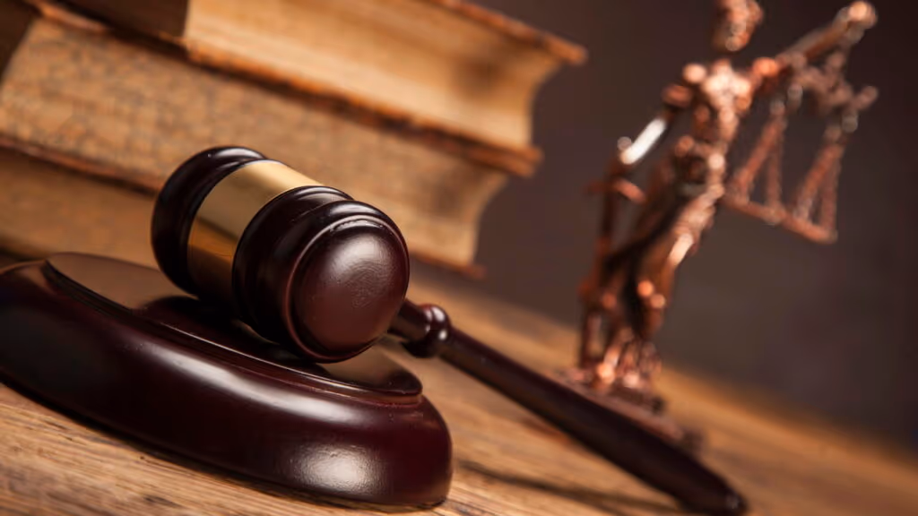 Ex-juiz da suprema corte morre aos 85 anos