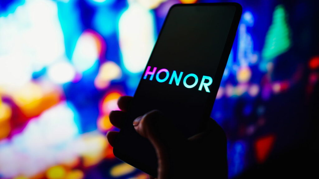 Dobrável mais fino do mercado pode ser da Honor em 2025
