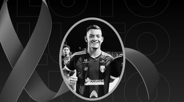 Jogador de futebol é morto durante operação policial. População se revolta