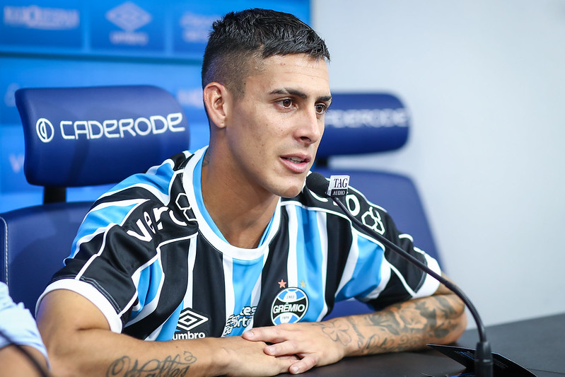 Jogador do Grêmio é preso durante jogo da Copa do Brasil