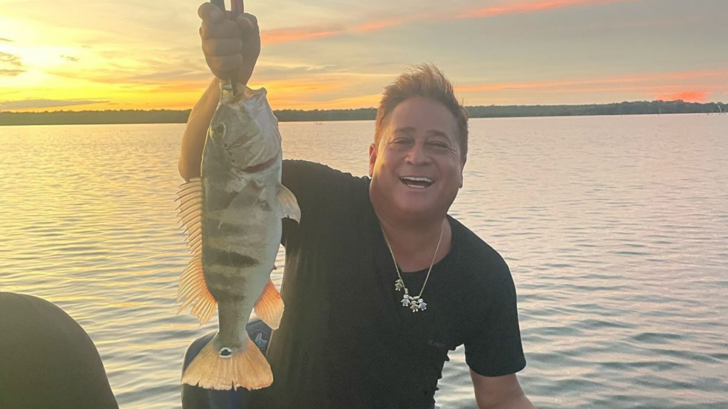 Leonardo abre o coração ao falar sobre cantar sem Leandro