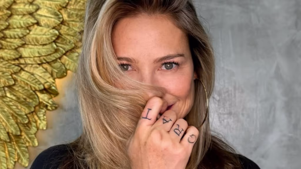 Luana Piovani passa perrengue em voo com filhos