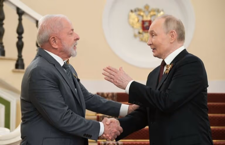 Putin liga para Lula e fala sobre guerra na Ucrânia