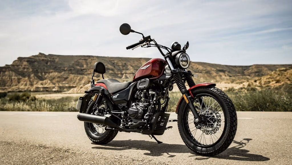 Moto inspirada em Harley custa pouco e roda até 640 km com um tanque