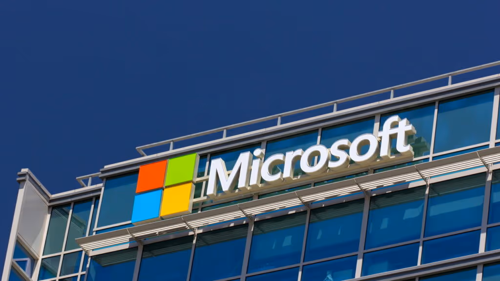 Microsoft lança programa de recompensas para segurança em IA
