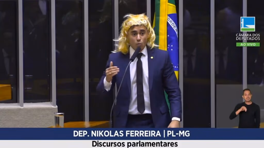 Dennys Xavier na Crusoé: O julgamento arbitrário do dizer