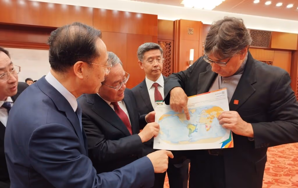 Crusoé: O “êxito instantâneo” do mapa invertido de Pochmann