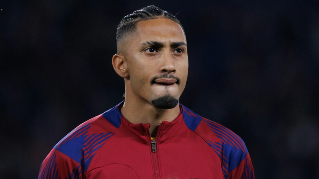 Raphinha iguala números de Messi no Barcelona