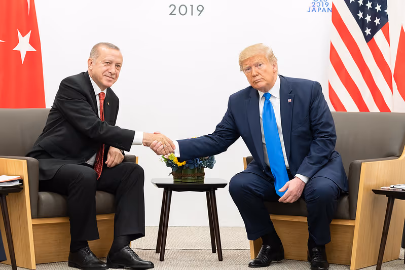 Crusoé: Aliança entre Trump e Erdogan por paz na Ucrânia?