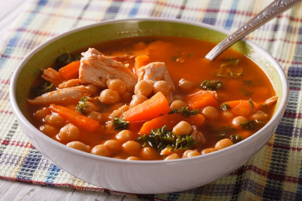 7 sopas proteicas para os dias frios