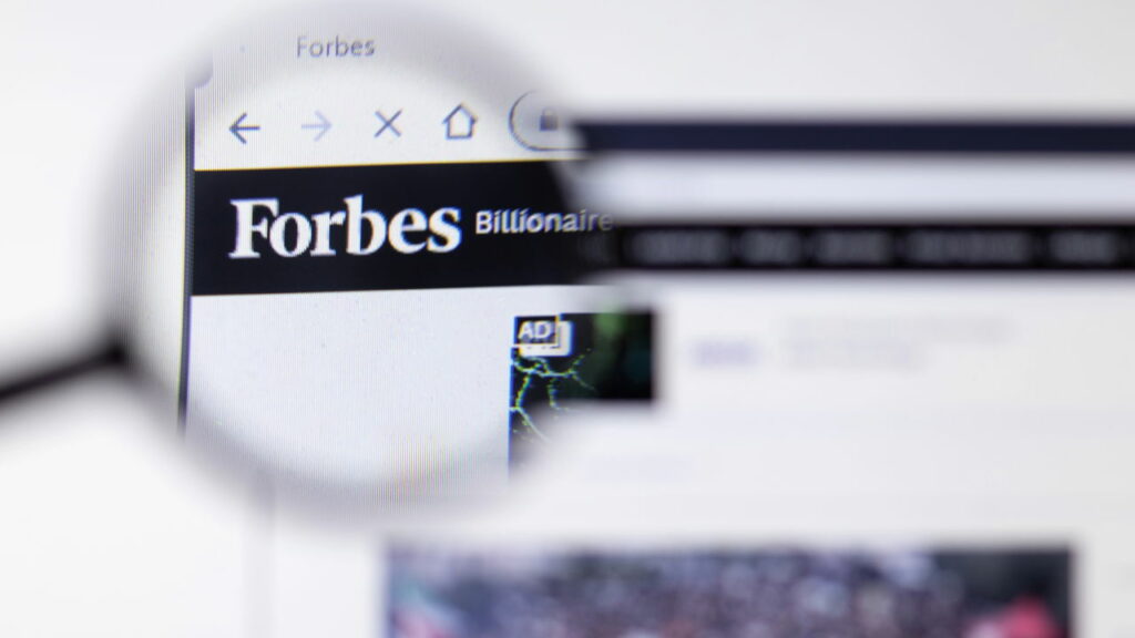Top 10 bilionários da América Latina em 2025 segundo a Forbes