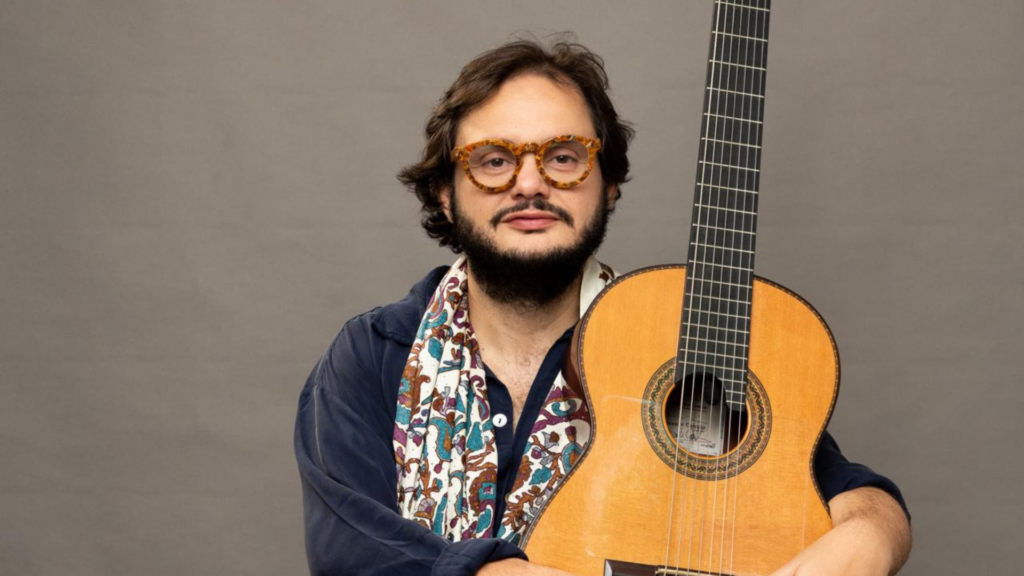 Violonista Yamandu Costa é acusado de agressão e abuso sexual