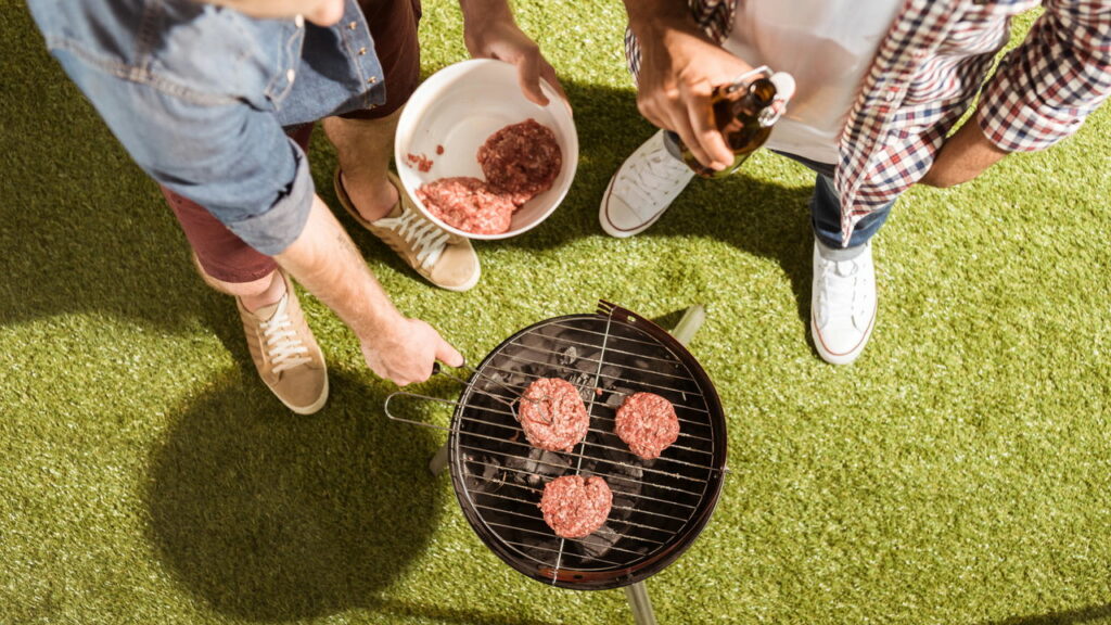 Como calcular a quantidade de bebida certa no churrasco