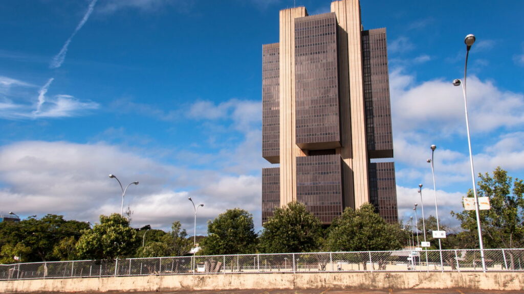 Banco Central emite comunicado para quem tem conta poupança