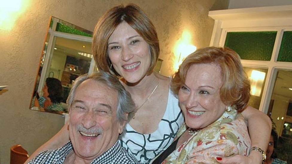 Beth Goulart celebra legado de seus pais