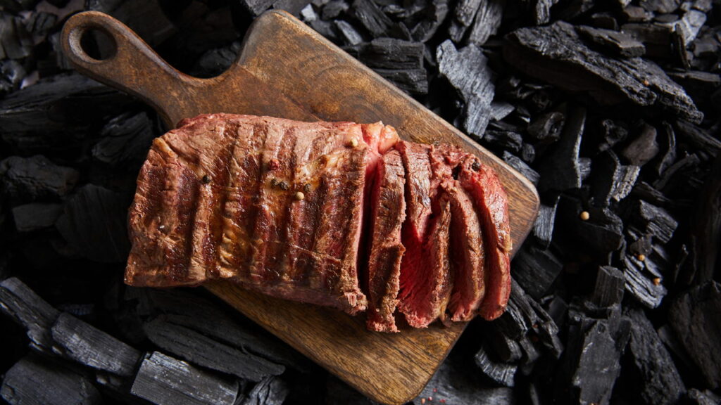 Essas carnes exóticas estão conquistando os churrascos brasileiros
