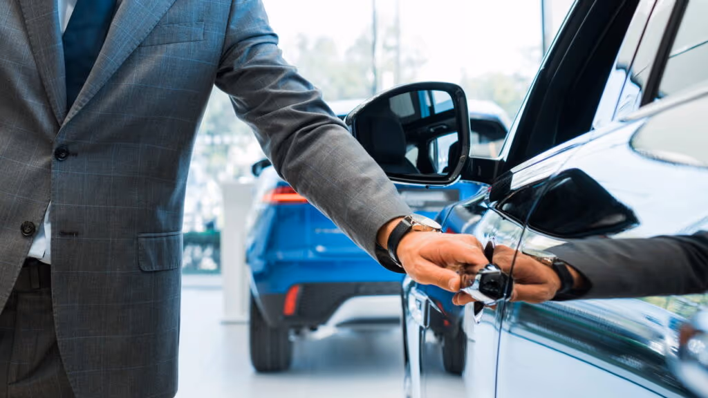 Dois carros usados que são imbatíveis na cidade e toda família vai amar