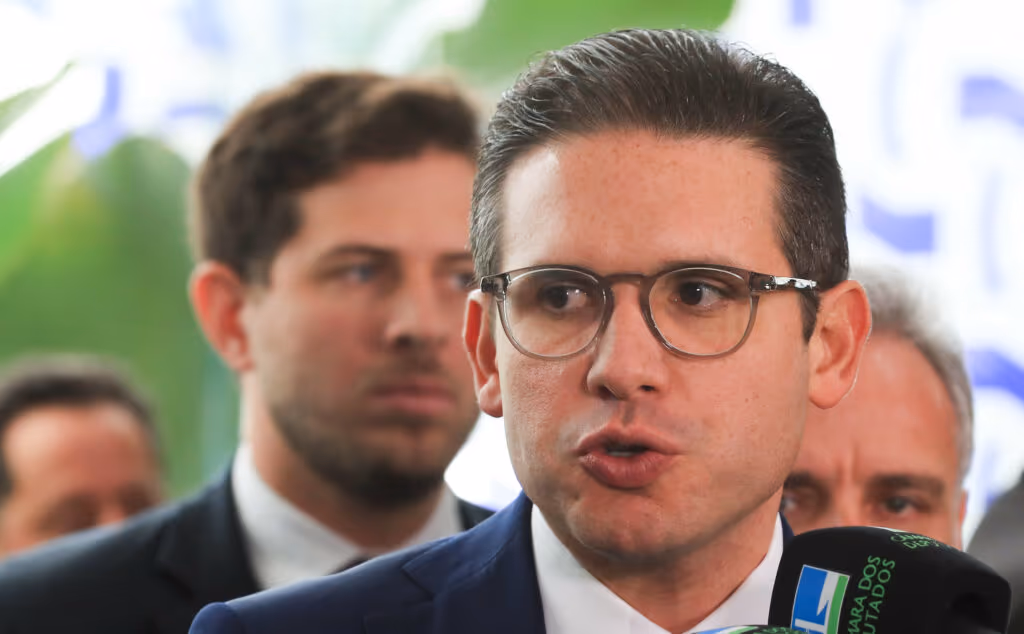 Caso Zambelli: a jogada de Moraes para pressionar Hugo Motta