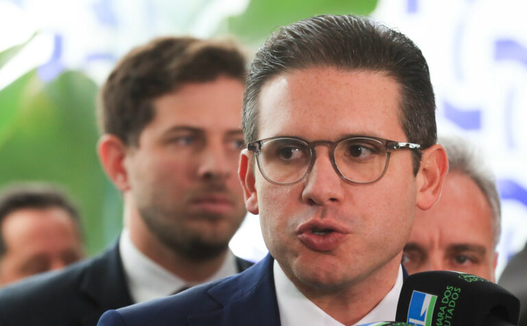 Caso Zambelli: a jogada de Moraes para pressionar Hugo Motta