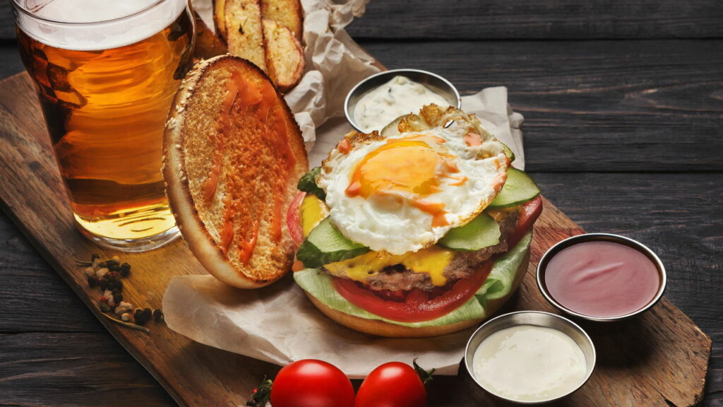 As carnes que mais combinam com cervejas artesanais no churrasco