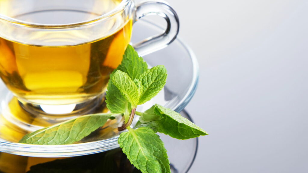 Estes alimentos naturais melhoram o mau hálito em minutos