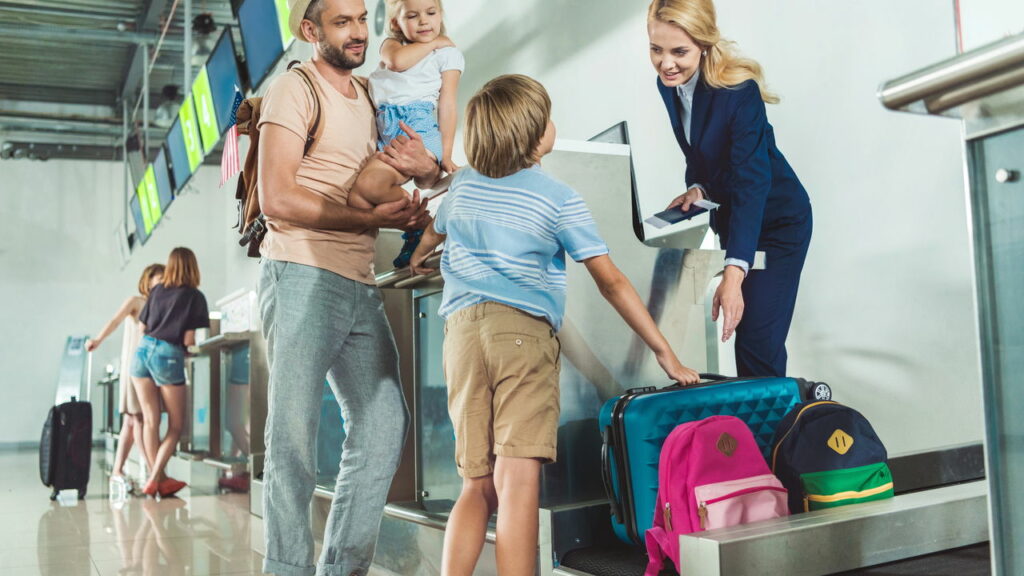 Como evitar surpresas com a pesagem da mala no check-in