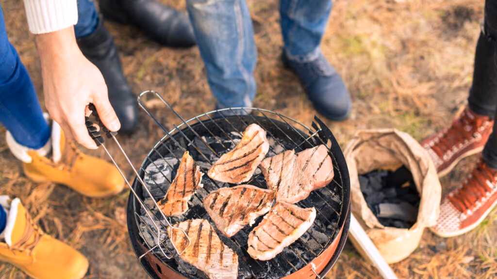 Essas técnicas vão mudar a forma como você faz churrasco no carvão