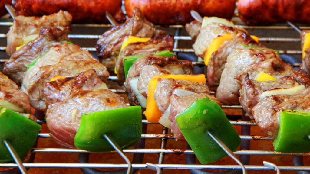 Os acompanhamentos vegetarianos que fazem sucesso no churrasco