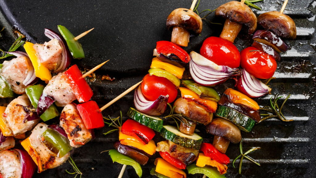 Como preparar um churrasco vegetariano completo e saboroso