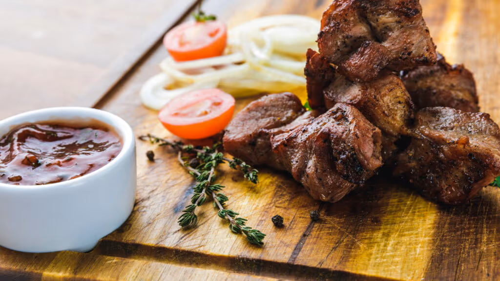 Como fazer um churrasco digno de mestre, mesmo com pouca experiência