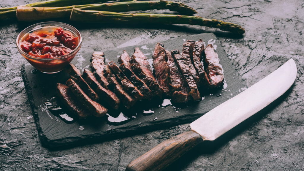 Truques para deixar o churrasco pronto mais rápido sem perder sabor