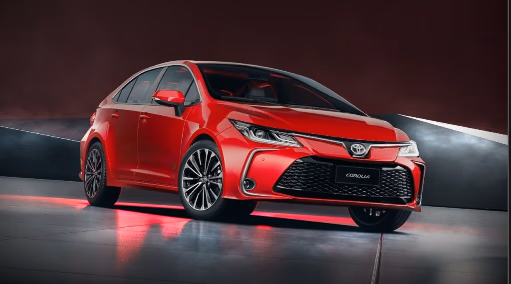 Esse Corolla híbrido roda muito, gasta pouco e tem pacote de segurança completo