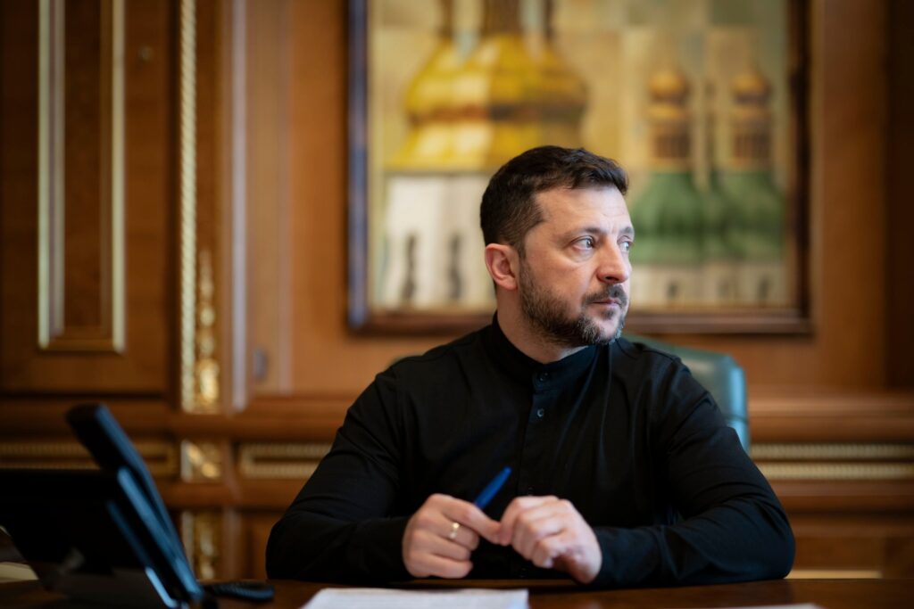 Rússia reúne 50 mil soldados na fronteira com a Ucrânia, diz Zelensky