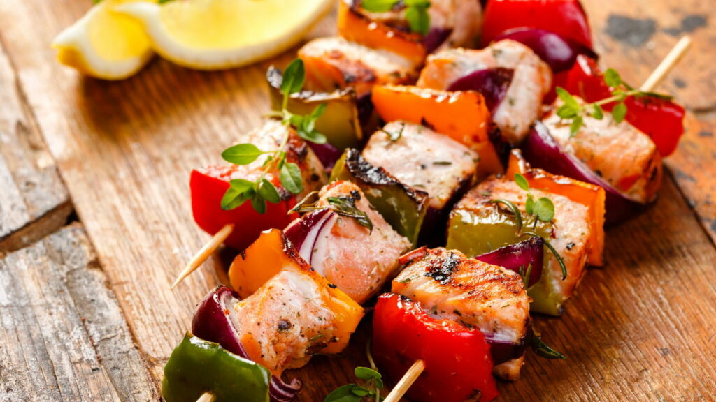 As melhores opções de entrada para servir antes do churrasco começar