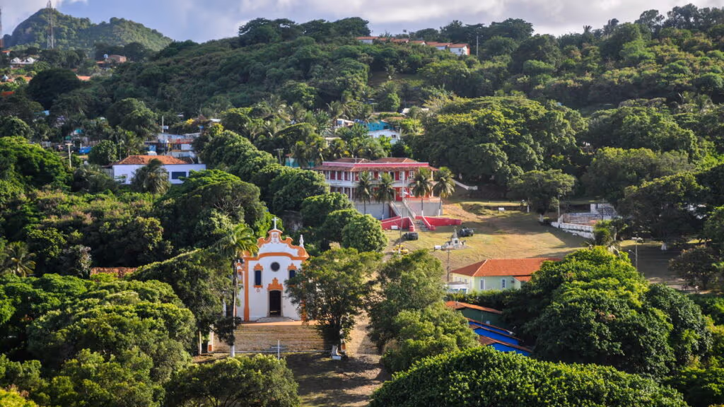 Delegado é acusado de disparar em morador em Fernando de Noronha